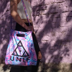 💙🫠💗 UNIF Melt Tote Crossbody Bag 💗🫠💙